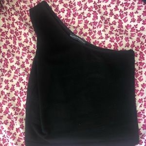 Brandy Melville one shoulder crop top black